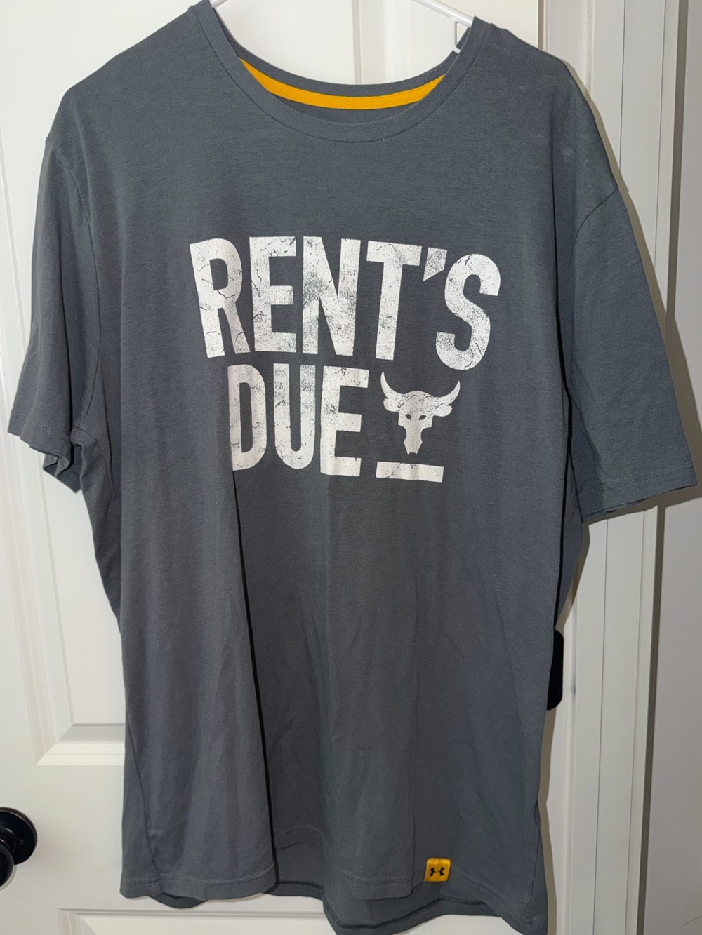 Under Armour Menās Gray 'Rent's Due' Graphic Tee